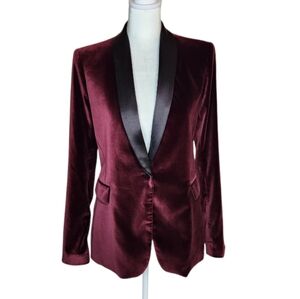Alice + Olivia Macey Fitted Velvet Tuxedo Jacket